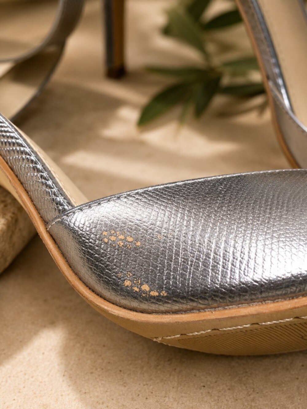 Vince Camuto Silver Metallic Genuine Leather Heels Sandals Size 8.5 - Picture 5 of 7